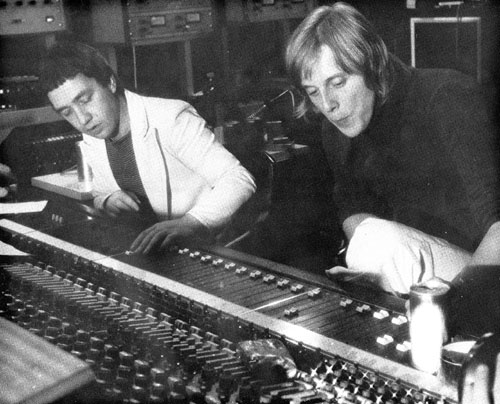 GEORGE YOUNG: El hermano mayor que formó la historia de AC/DC ...