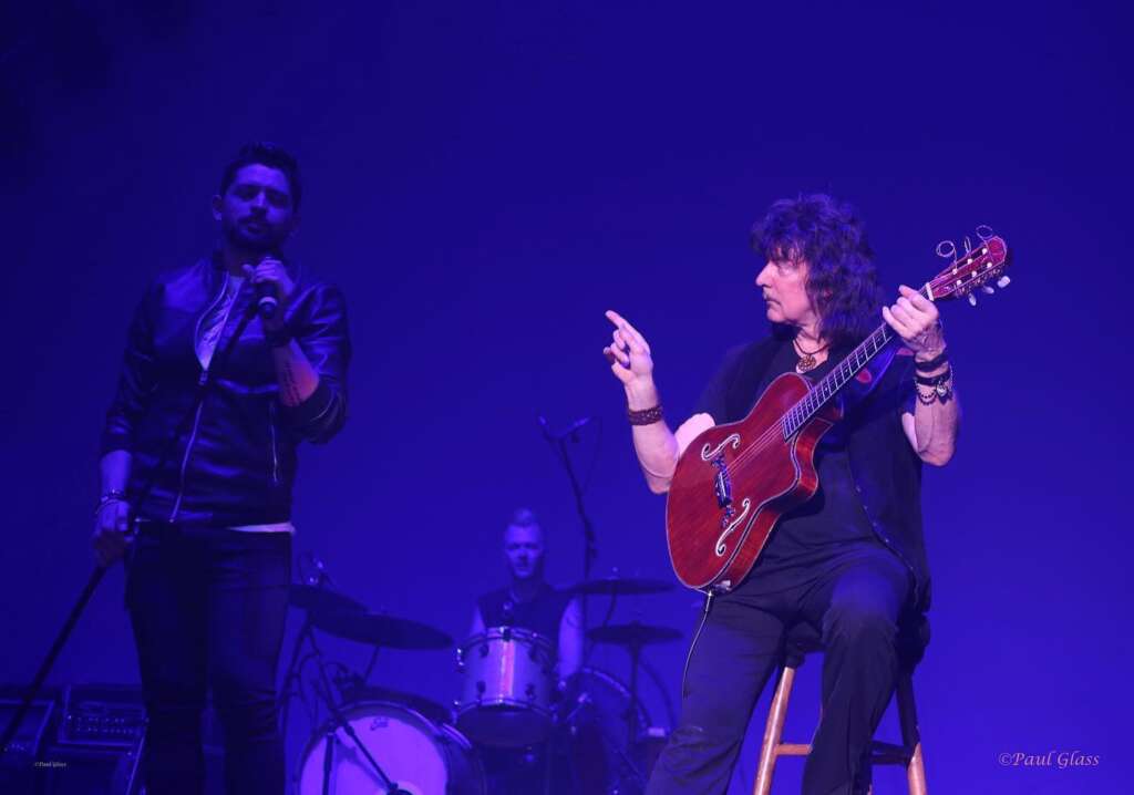 El cantante chileno de [Rainbow]: [Ronnie Romero], arremete contra el ...