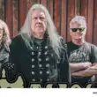 Saxon cancela 10 shows de verano por una operación de emergencia de Biff Byford